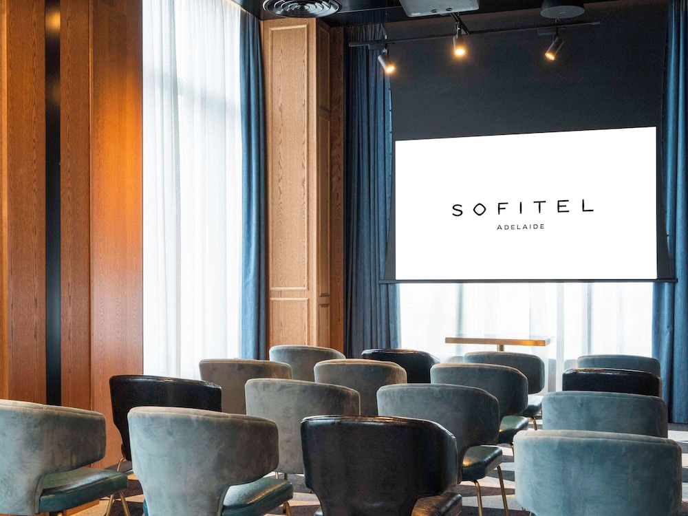 Sofitel Adelaide 67/73