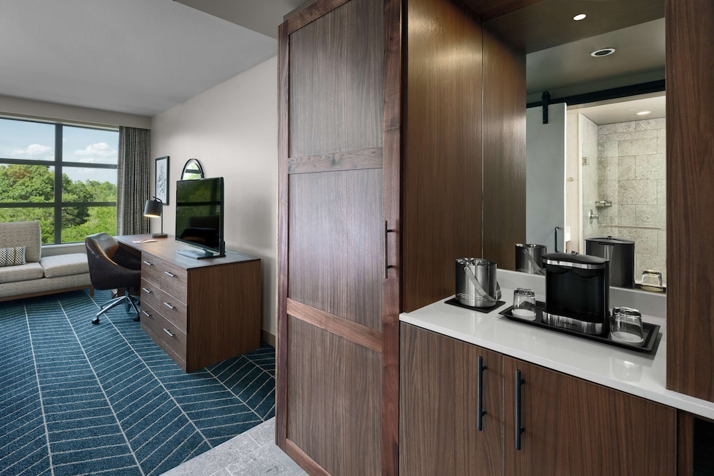 The Bevy Hotel Boerne A Doubletree By Hilton 25/46