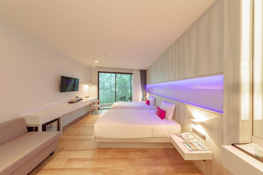 The Hotspring Beach Resort and Spa 15/59