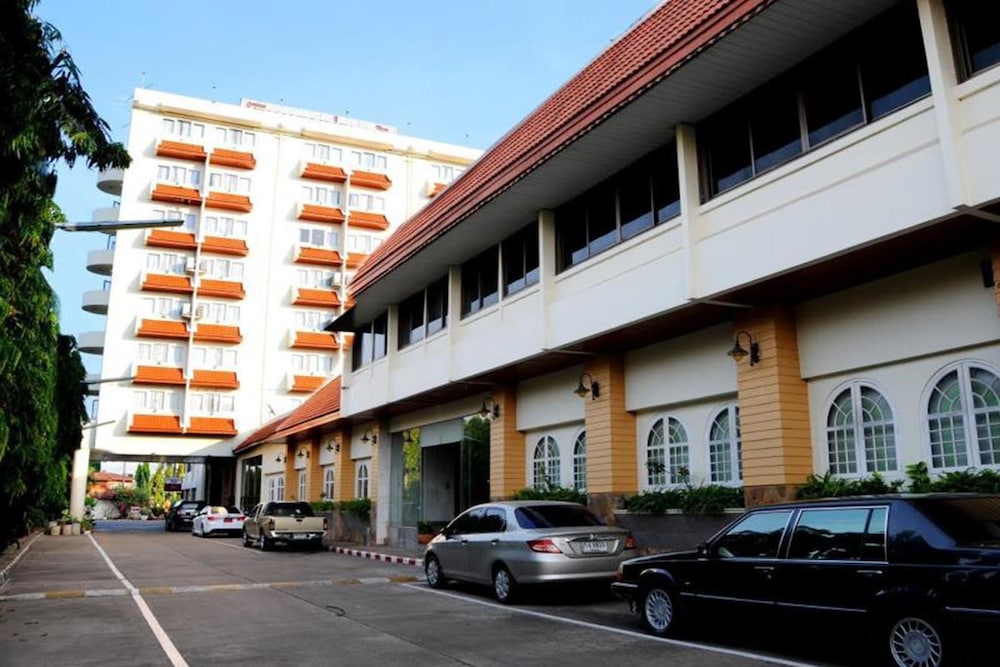 Nanchao Hotel 51/52