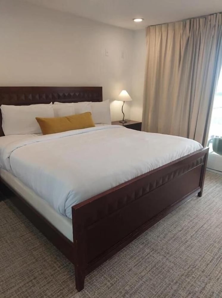 Coliseum Ocean Resort 31/64