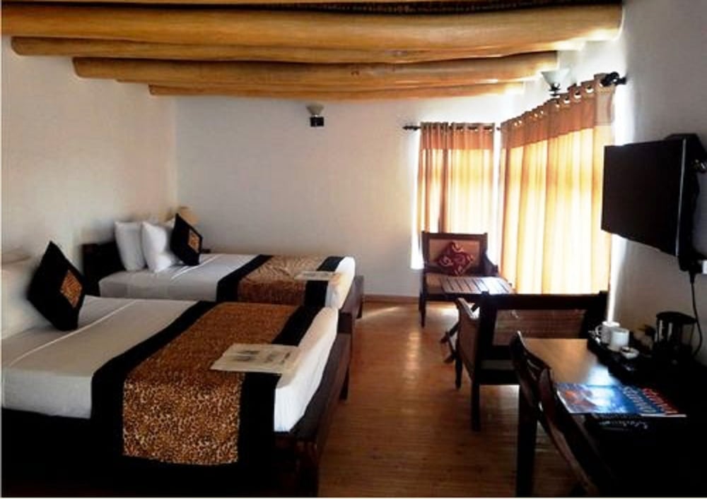 Saboo Resorts 15/50
