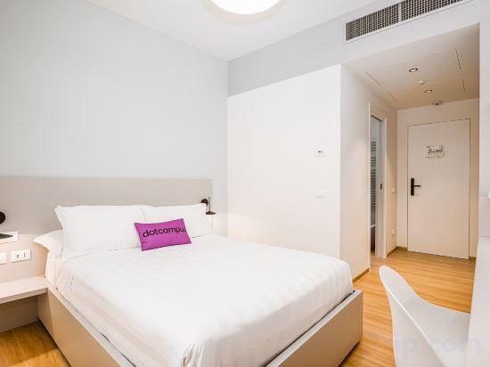 2 Bedrooms, Superior