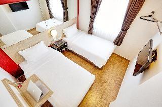 ROOM, DOUBLE OR TWIN BED