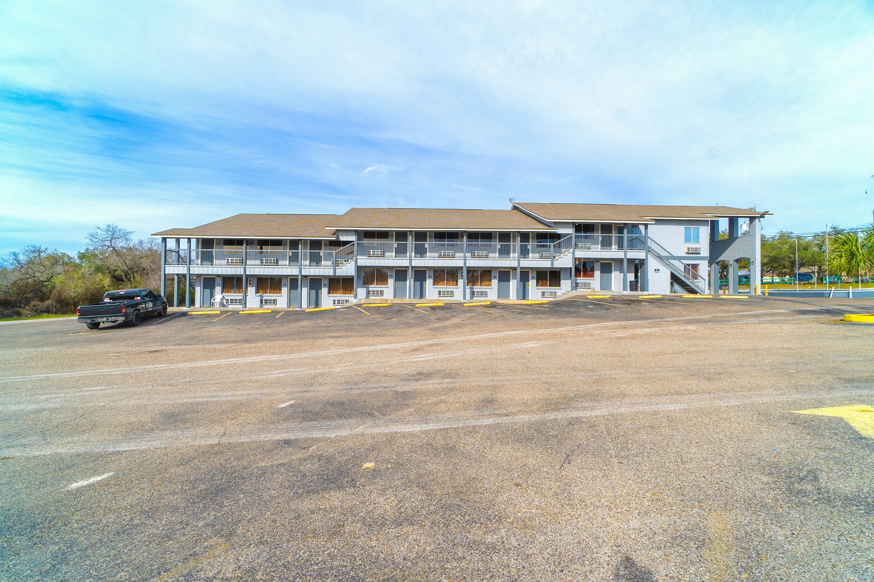 Quality Inn Three Rivers 18/25