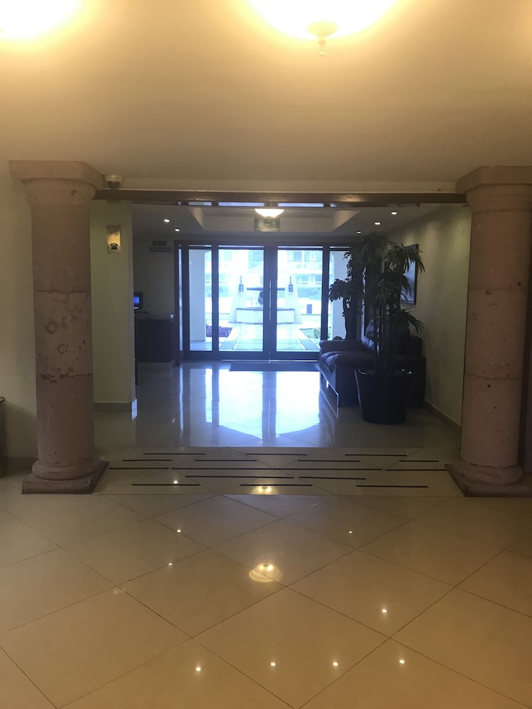Quinta Dorada Hotel and Suites 26/34