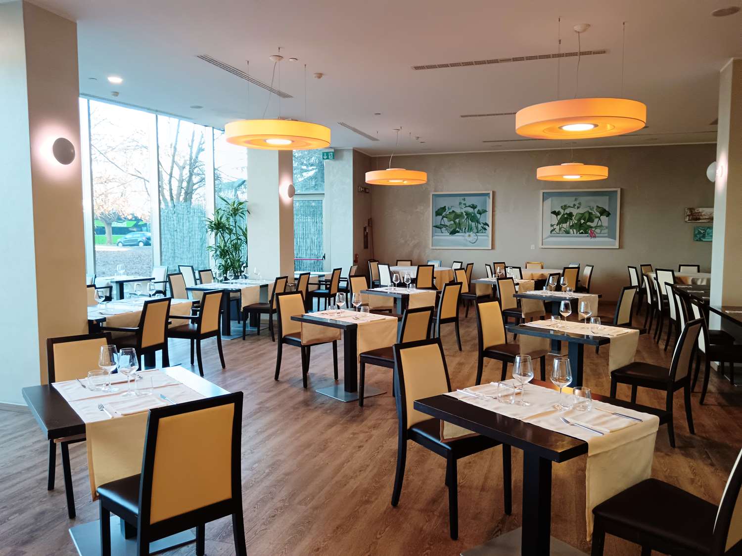 Best Western Plus The Hub Hotel 43/53