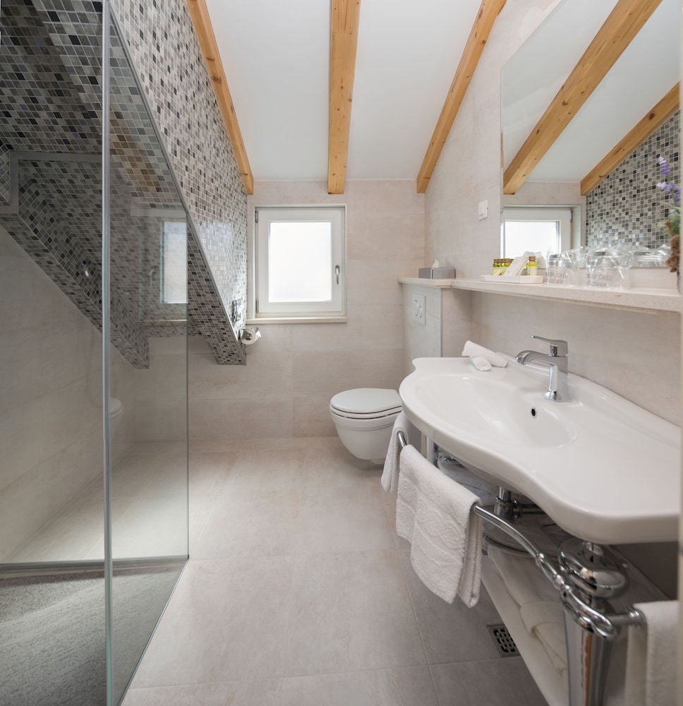 Priska Heritage Rooms 43/50