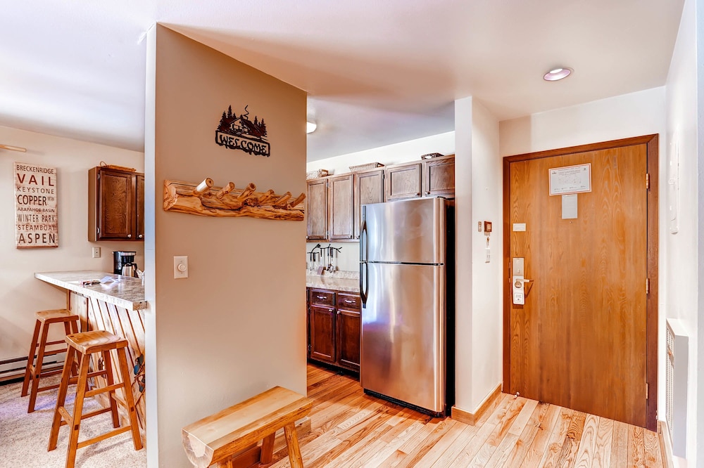 Forest Condominiums 43/69