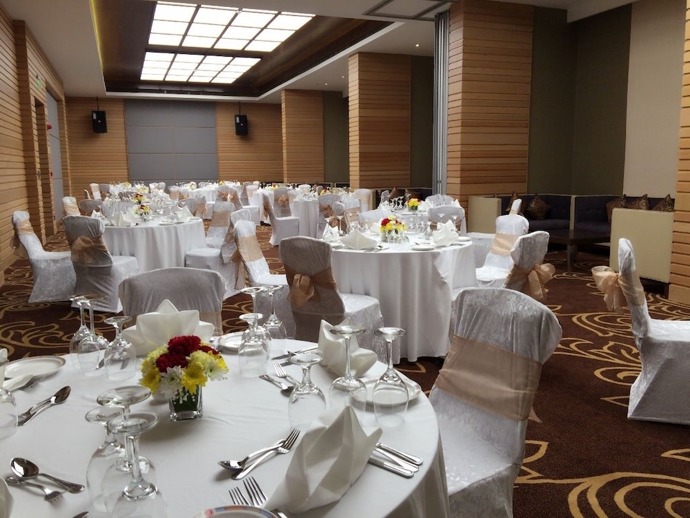 Ramee Rose Hotel 40/54