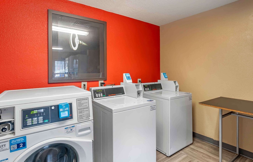 Extended Stay America - Newport News - Oyster Point 31/34