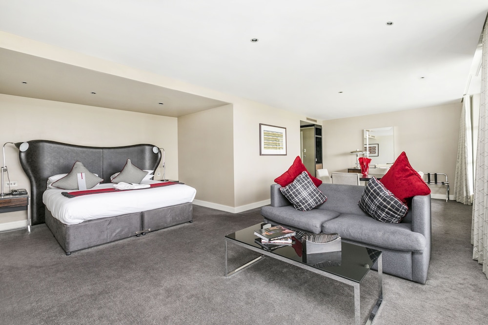Brooklands Hotel 20/29