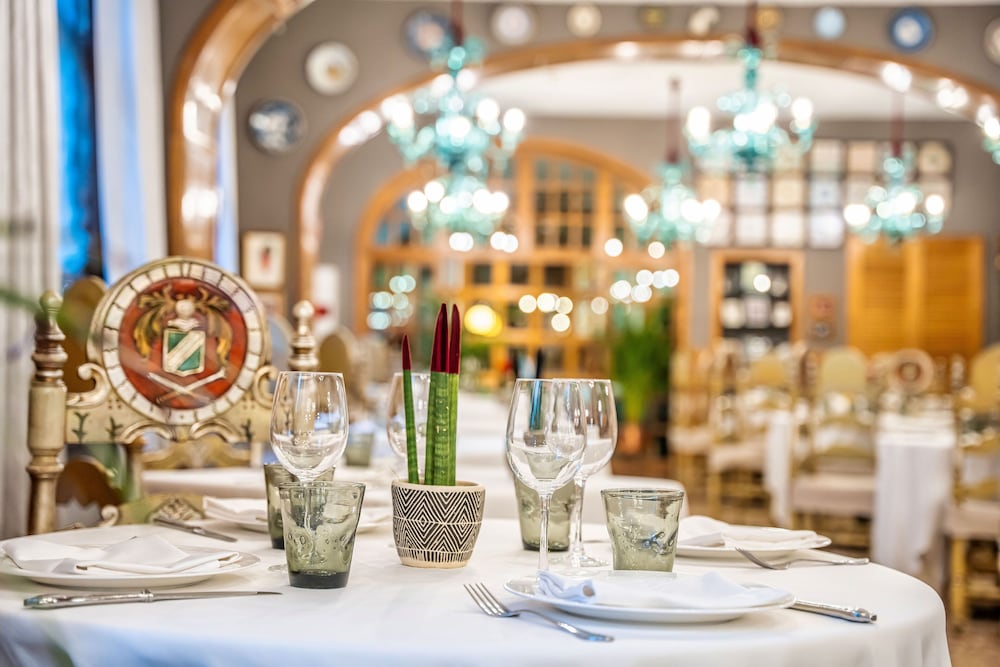 Duran Hotel And Restaurant 28/50