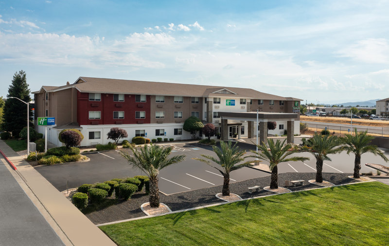 Holiday Inn Express Redding North by IHG 25/25