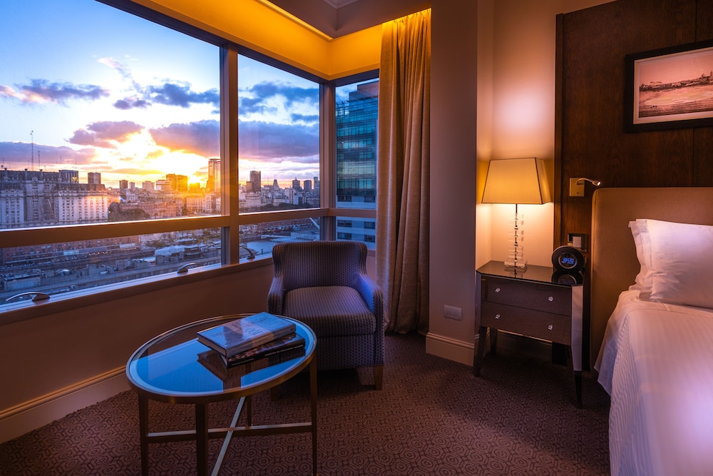 Alvear Icon Hotel 40/72