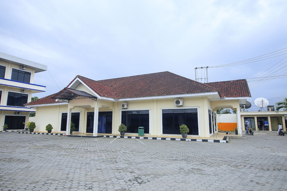 Hotel Hakmaz Taba Syariah Lubuk Linggau 6/49