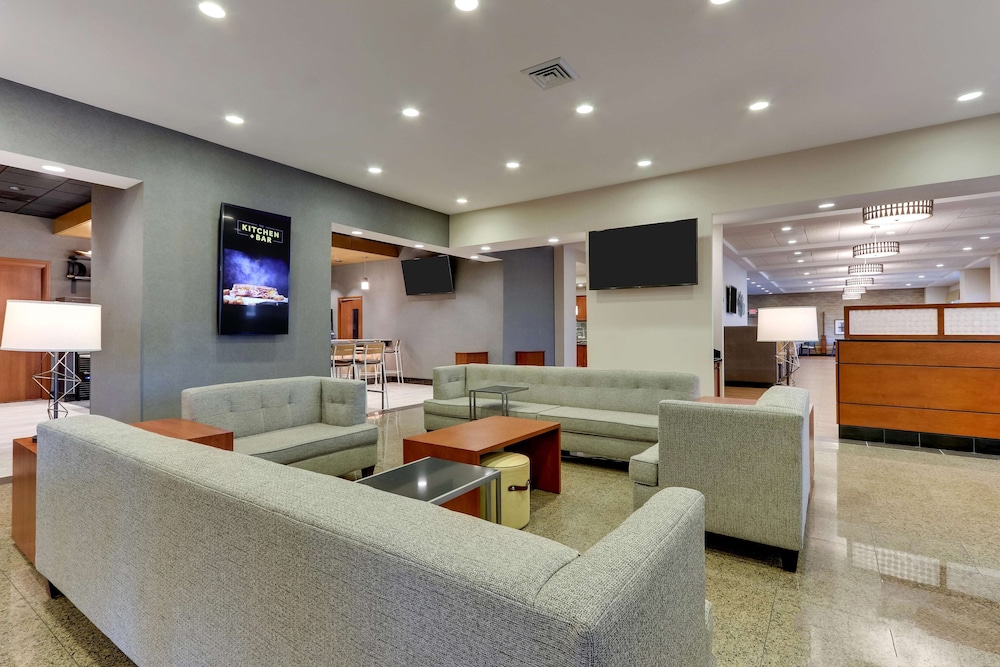 Drury Inn & Suites Orlando 42/60