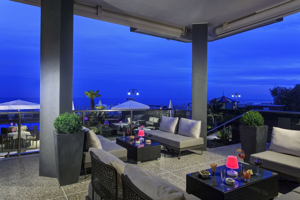 Hotel Byron Bellavista 45/61
