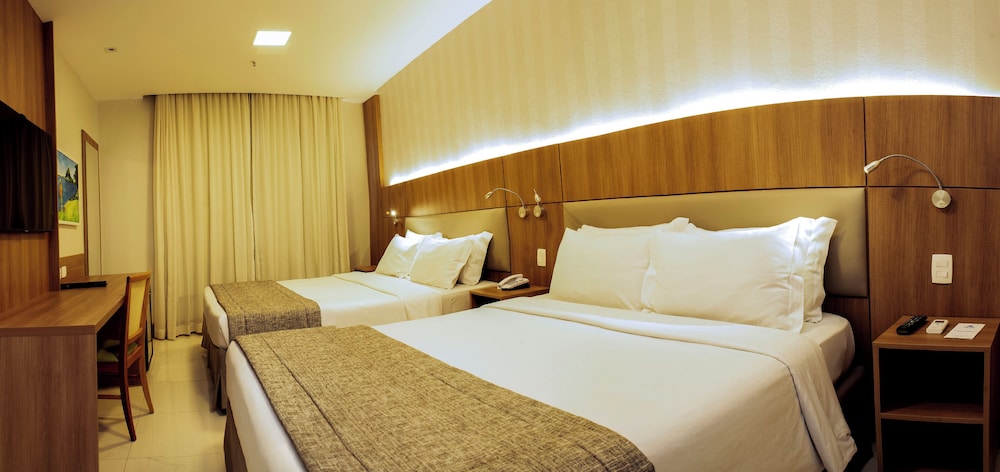 ASTORIA, SUITE