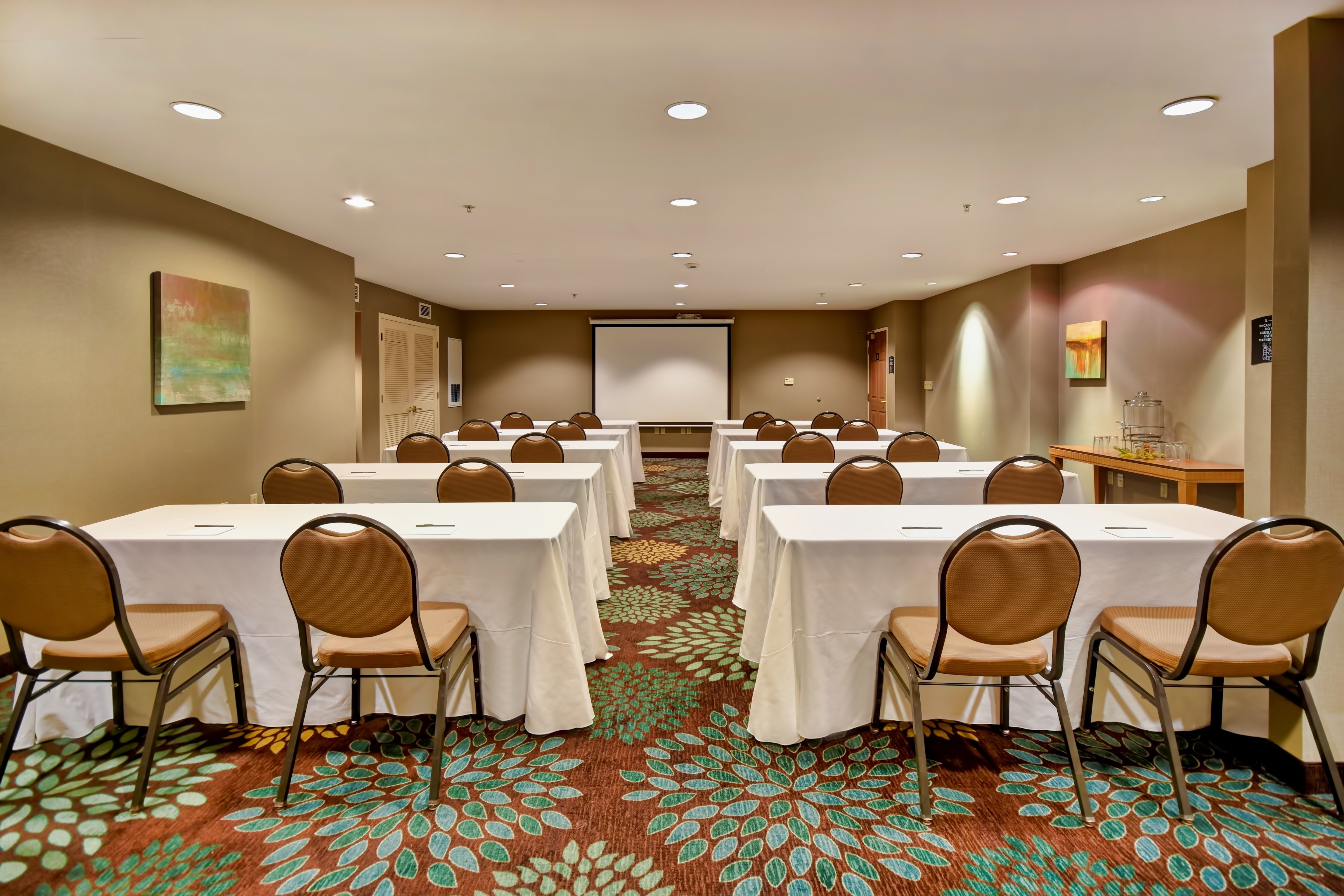 Staybridge Suites Madison-East 42/52