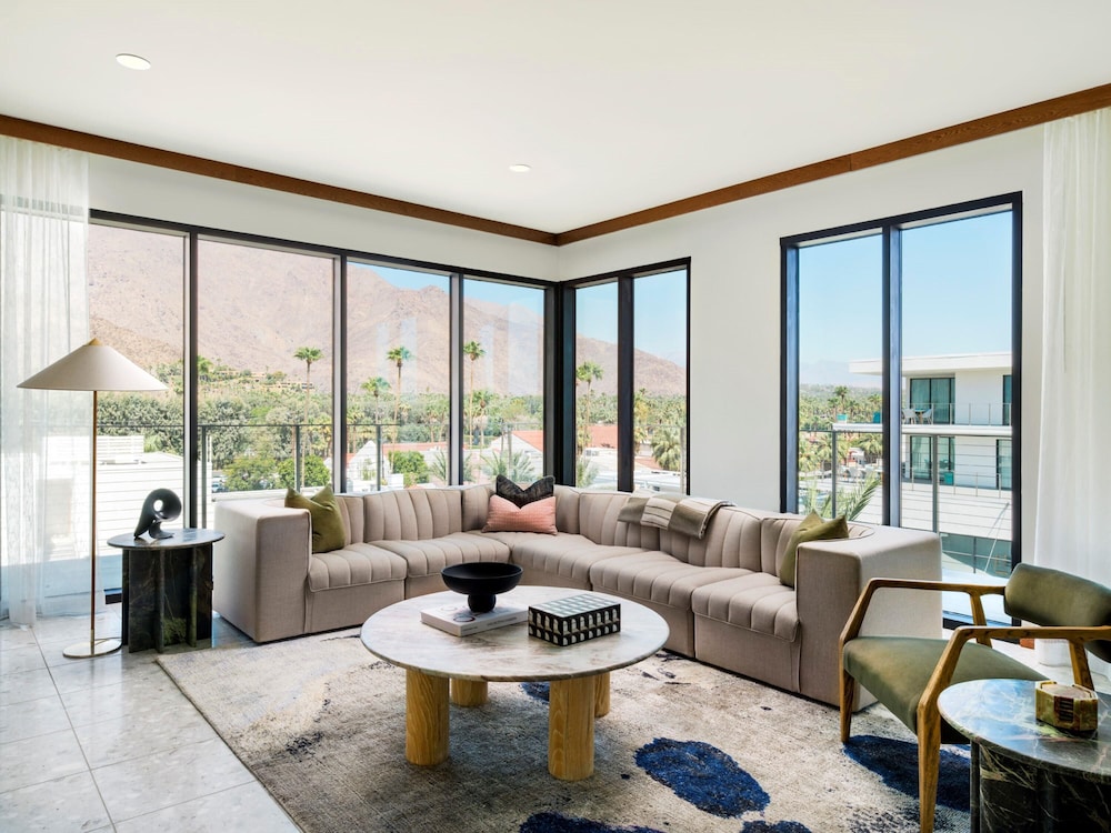 Thompson Palm Springs By Hyatt 28/48