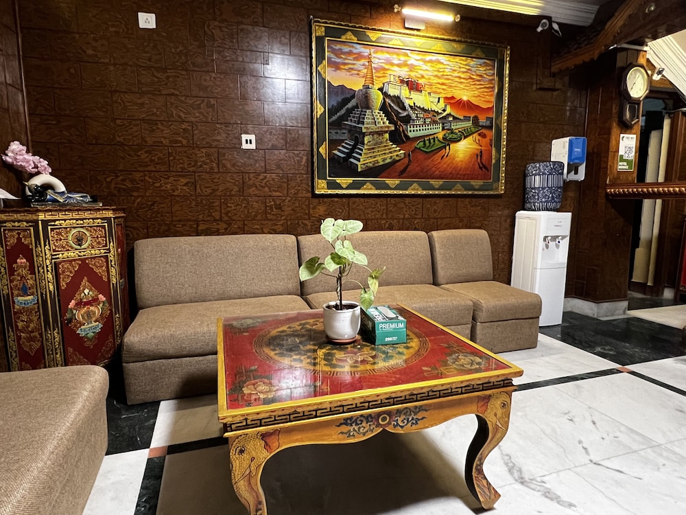 Bodhi Inn & Suite 9/50