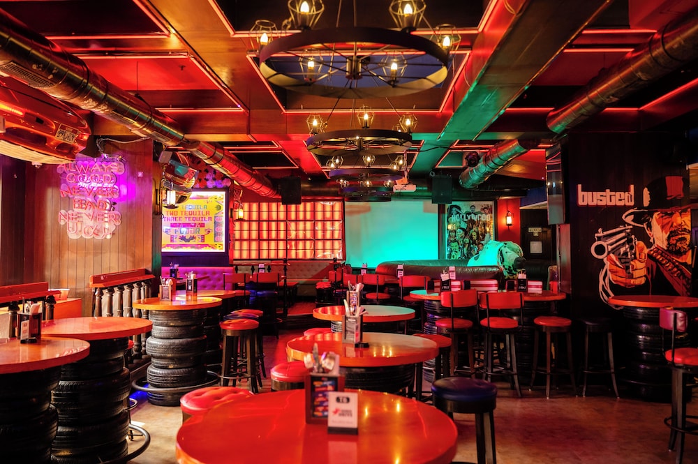 Peninsula Redpine Mumbai 53/58