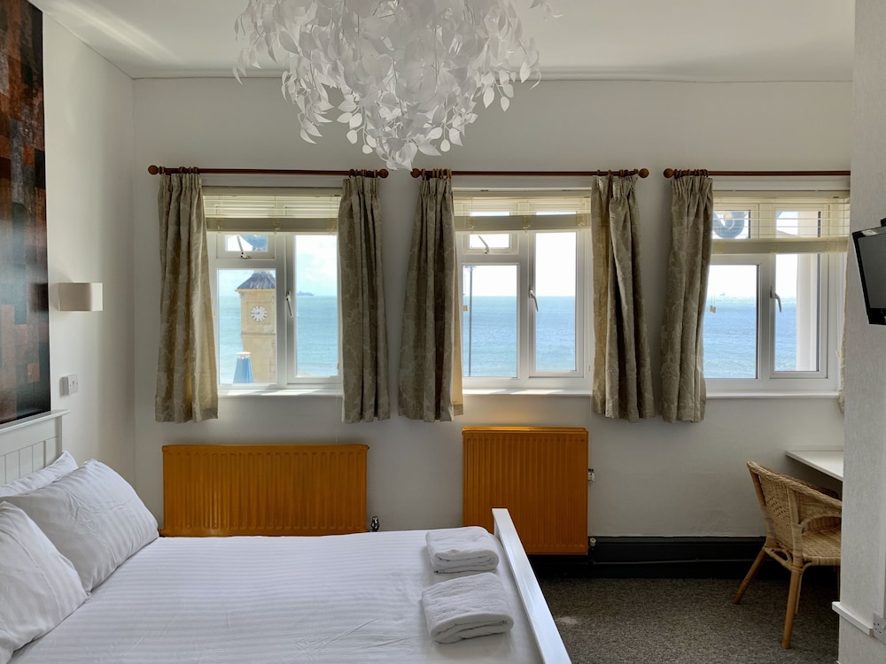 The Waterfront Inn 8/50