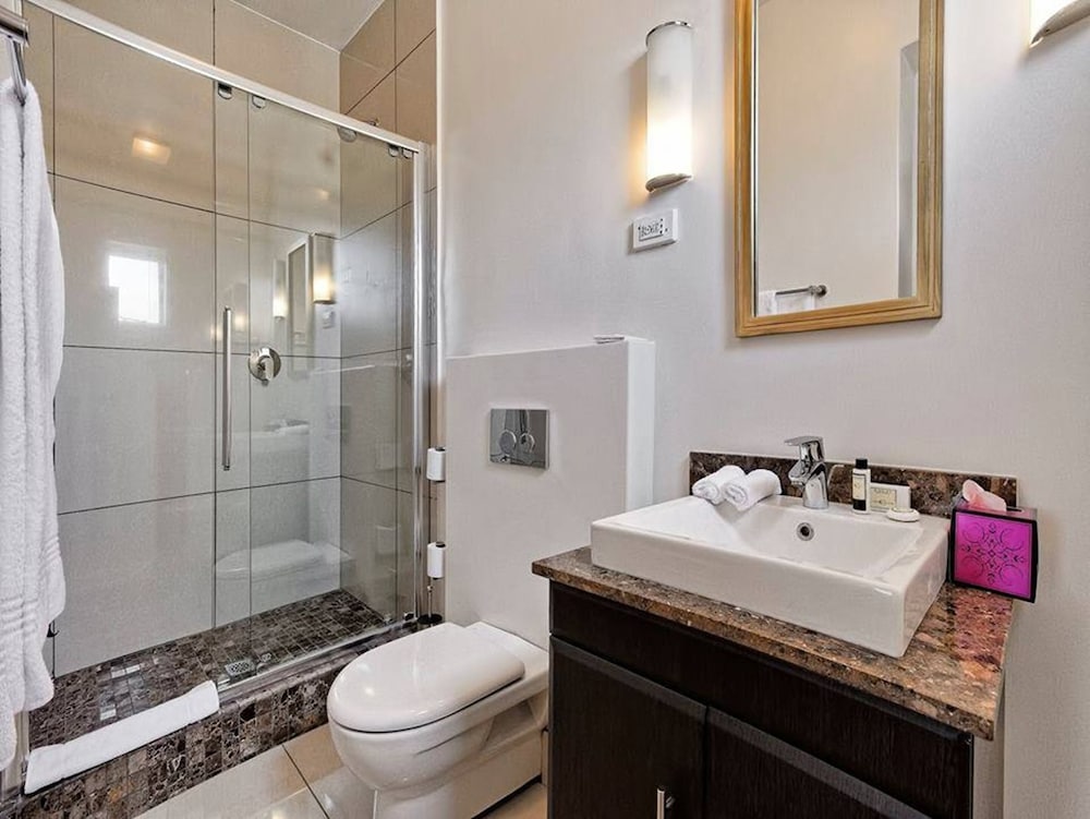 Ascot Boutique Hotel 55/55