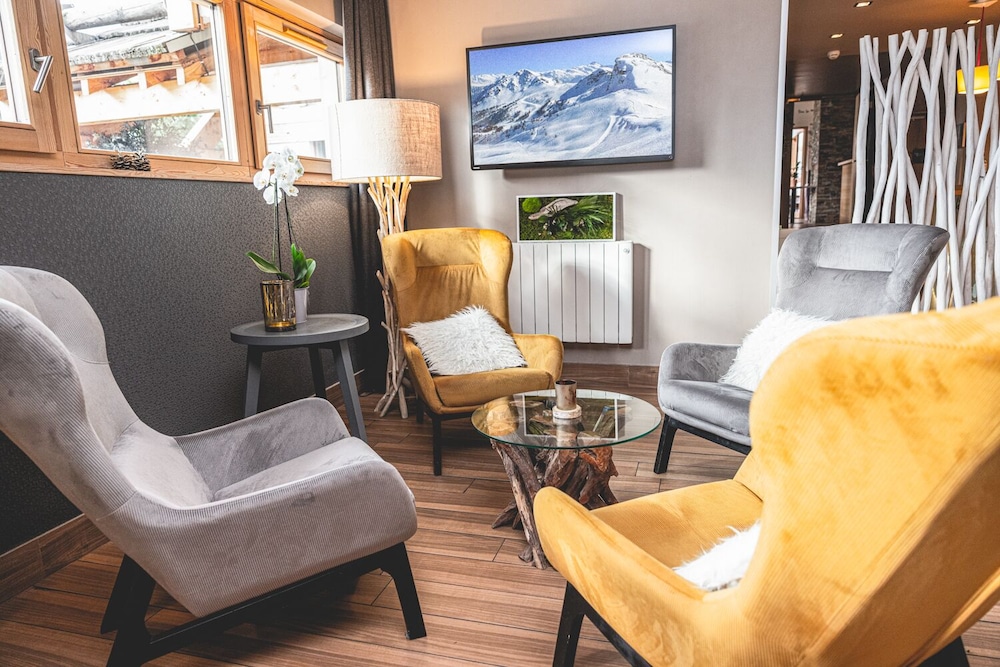LE GRAND AIGLE HOTEL 34/50