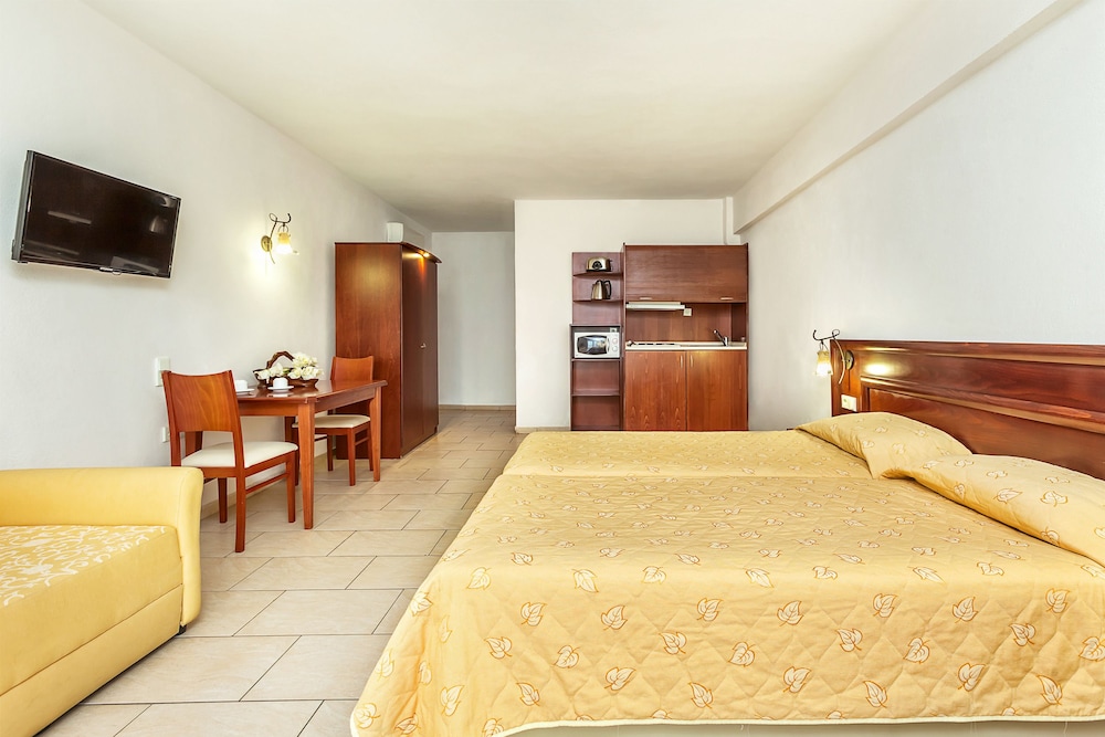 Nereides Hotel 19/49