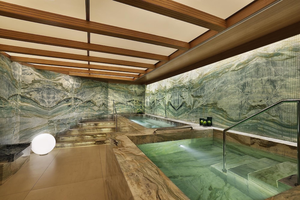 Shangri La Eros New Delhi Hotel 35/72