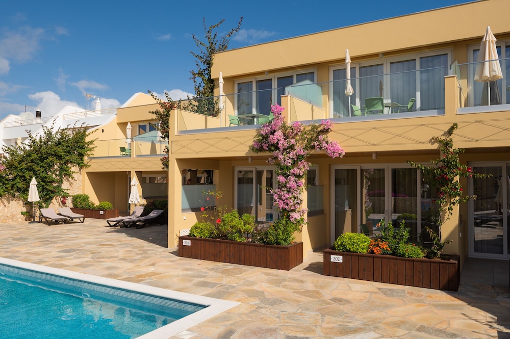 Aparthotel Vila Luz 6/71