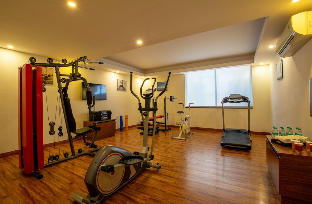 Rosewood Apartment Hotel 15/30