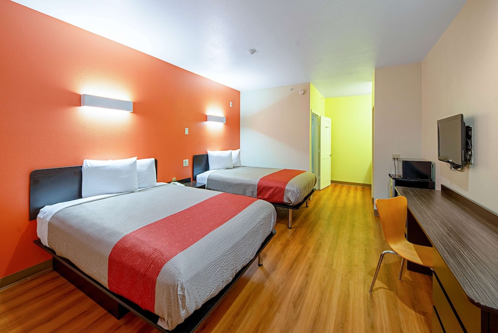 Motel6 Rhome, TX 22/43