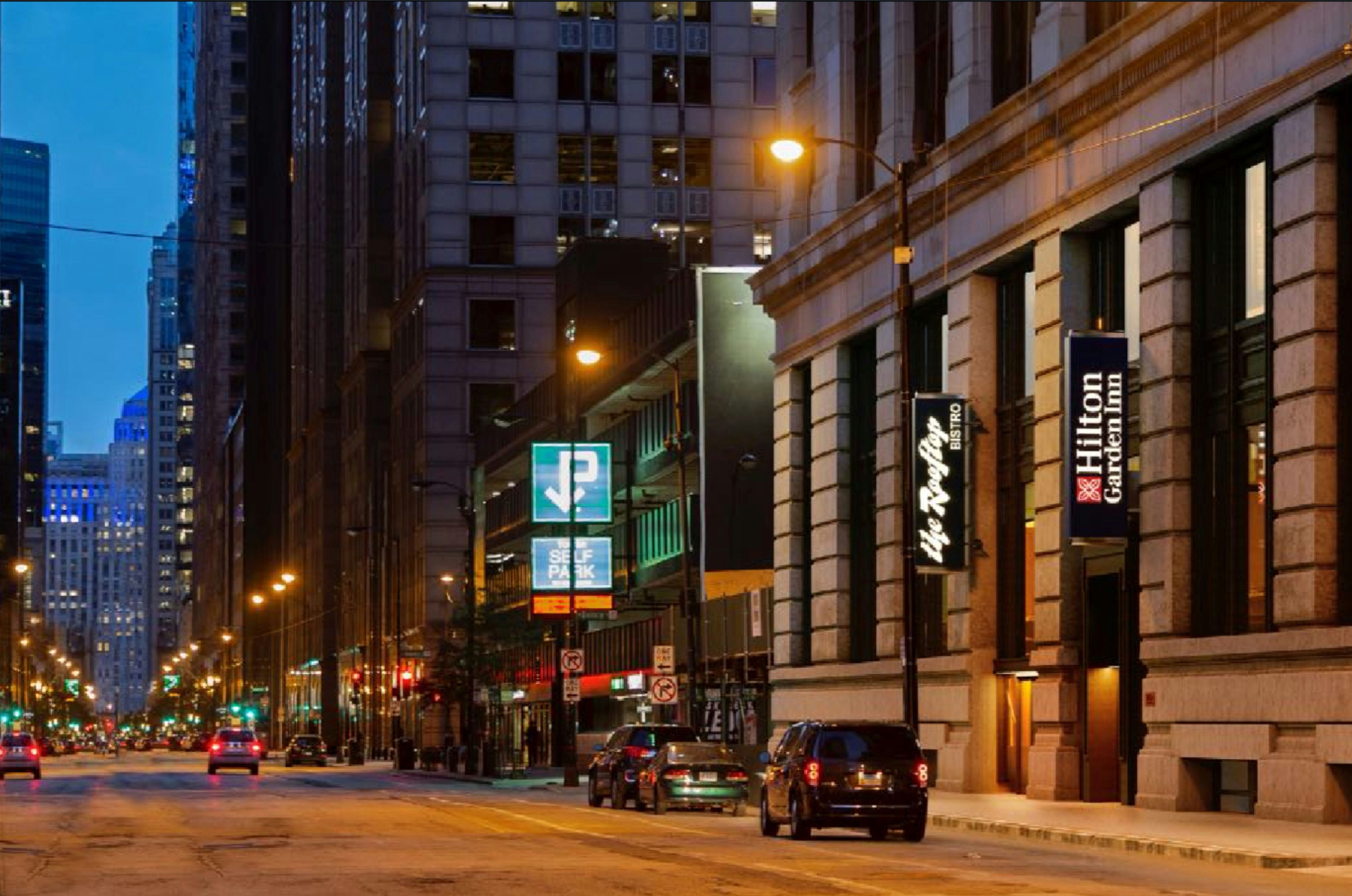 Hilton Garden Inn Chicago Central Loop 30/33