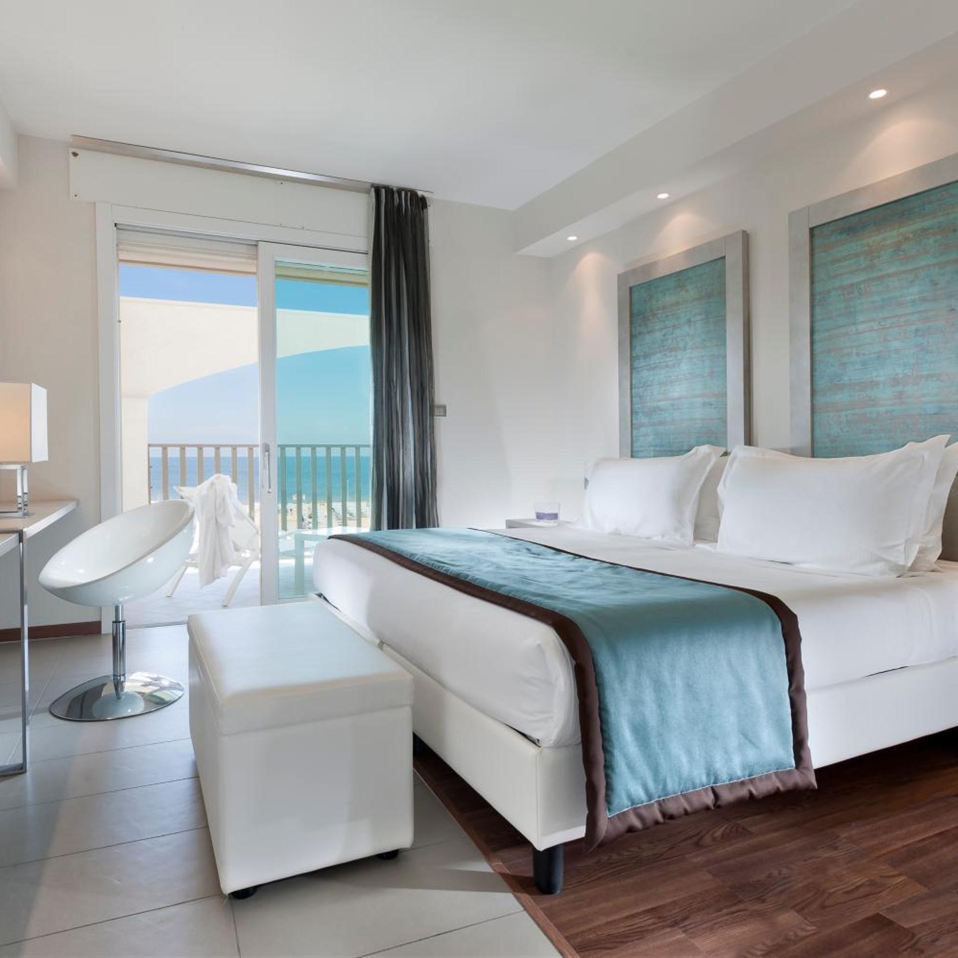Superior, Beach Front, Balcony, Pool Access