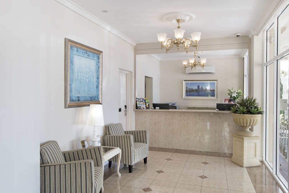 The Peninsula Riverside Serviced Apartments 8/73