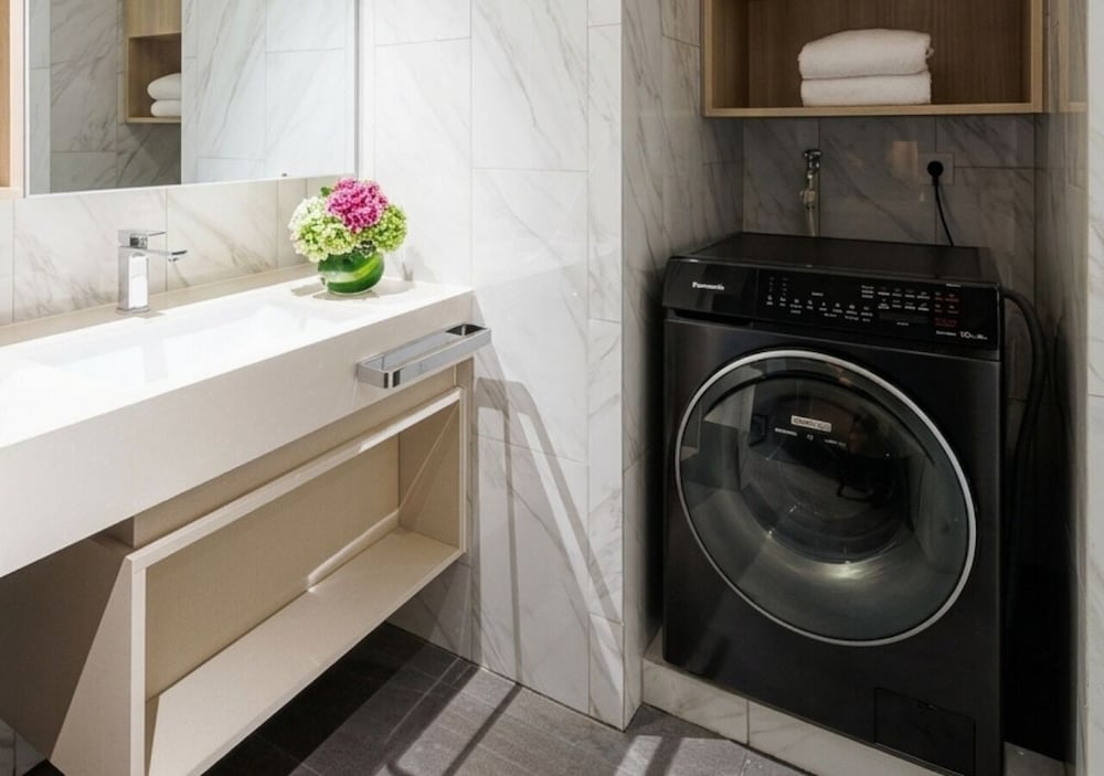 3 Bedrooms, Swiss Advantage, Apartment, 3 Queen Beds، Swissotel Living Jakarta Mega Kuningan 6/8