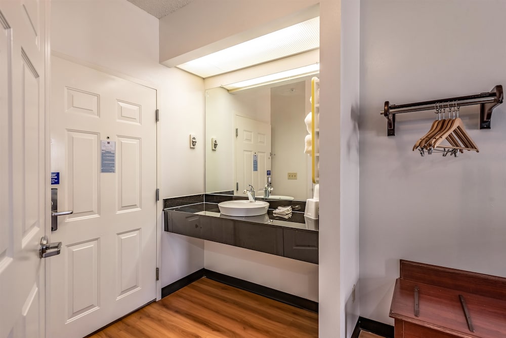 Motel6 Shreveport, LA 31/32