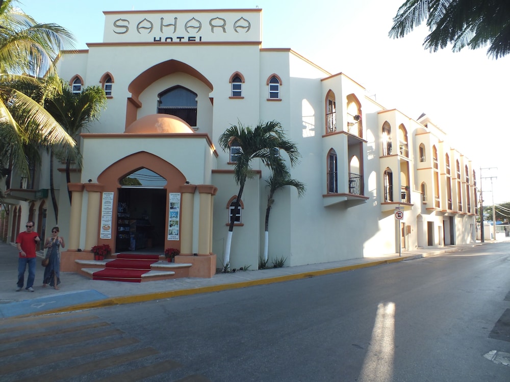 Sahara Hotel 62/71