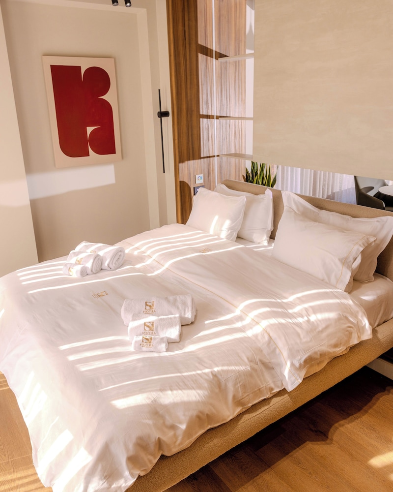 Si hotel Tirana 24/61