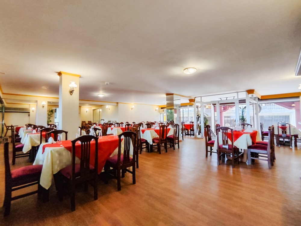 Lido Hotel 33/42