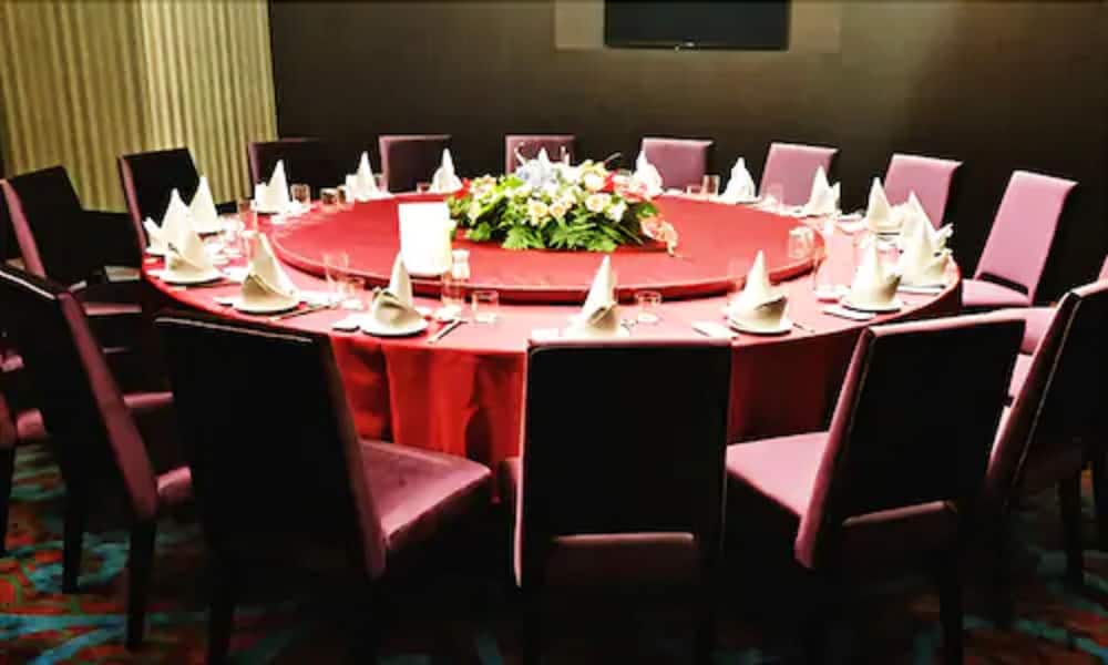 Grand Royal Hotel 30/33