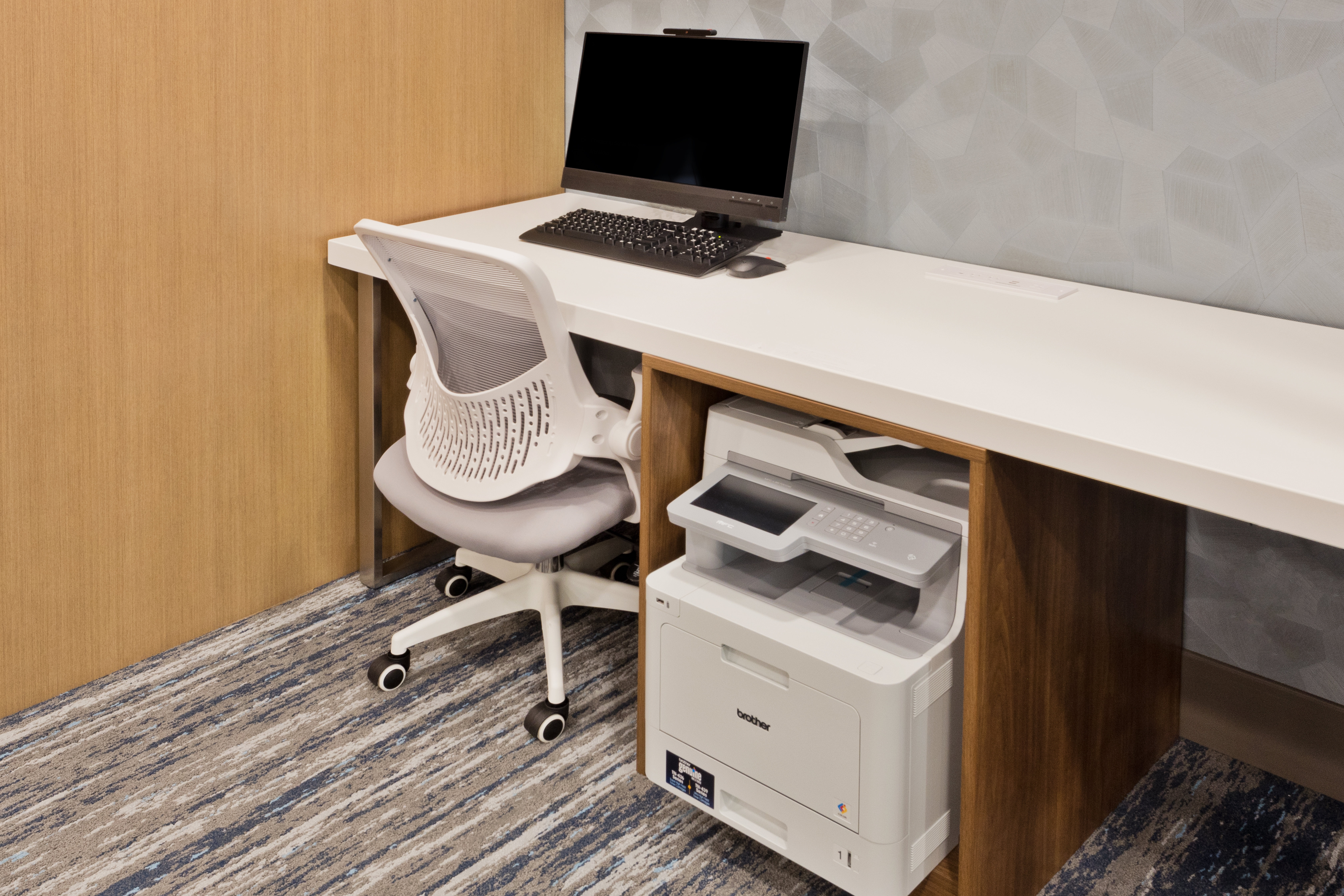 Holiday Inn Express COLUMBUS NORTHEAST 45/54