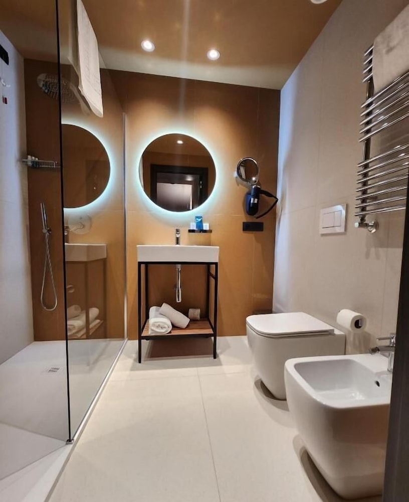 Bleis Hotel 49/50