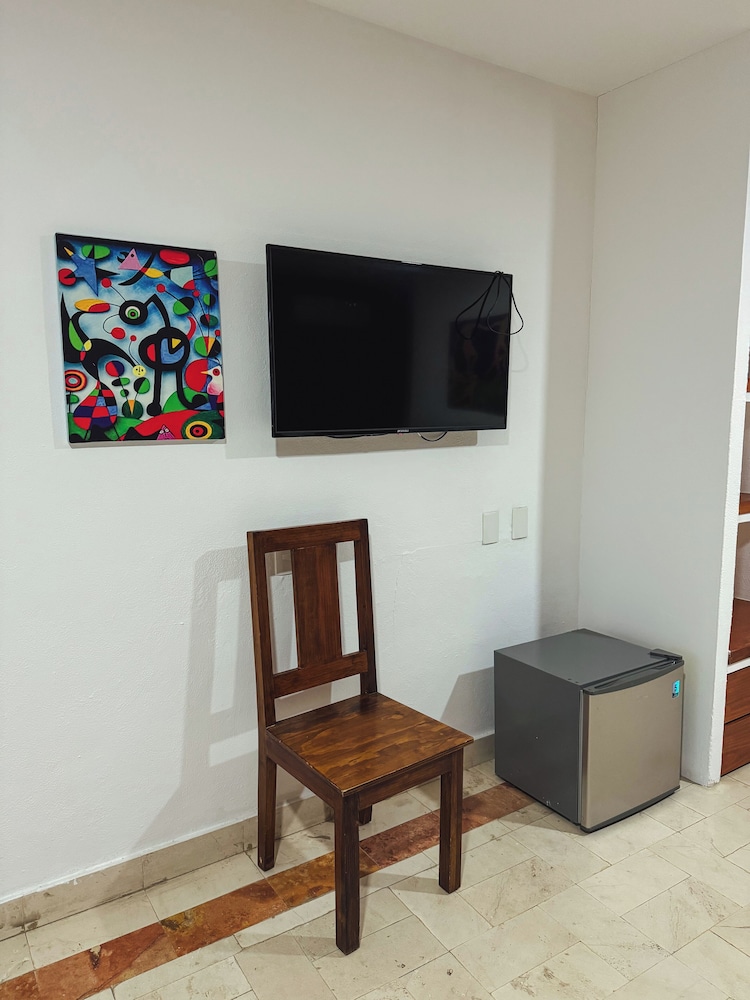 Illusion Hotel Boutique 55/73