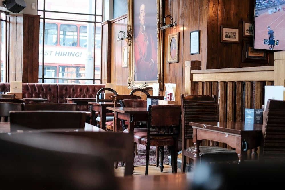 The Wellington Hotel, Waterloo 27/50