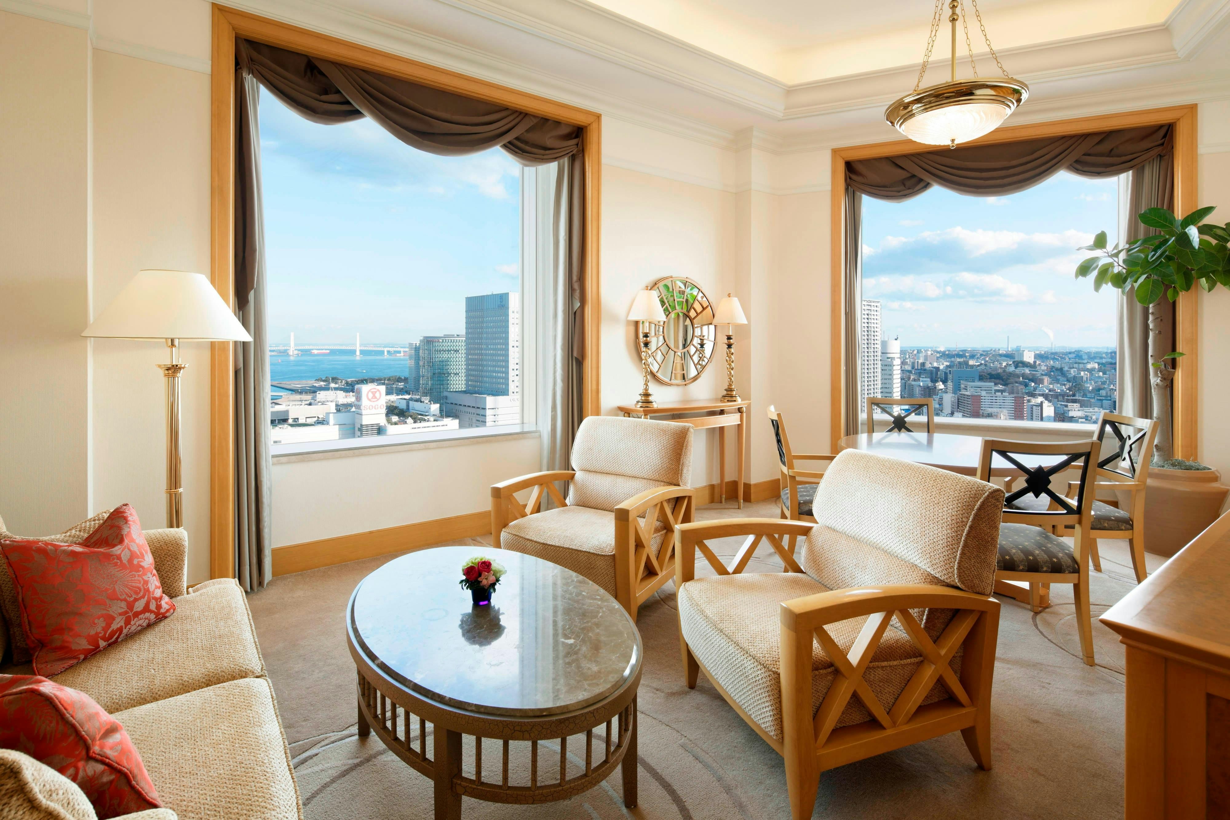 Yokohama Bay Sheraton Hotel And Towers 52/81