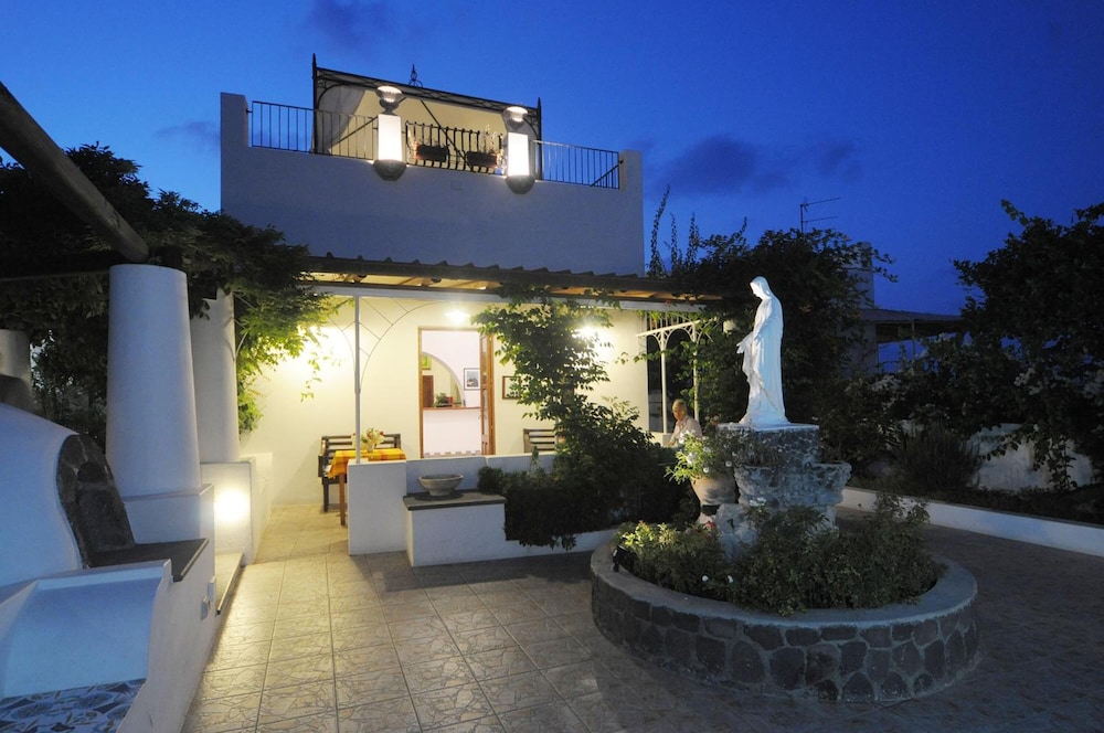 Villaggio Stromboli 46/50
